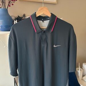 Nike Men's Tiger Woods Golf Polo Shirt in Dark Gray Gradient